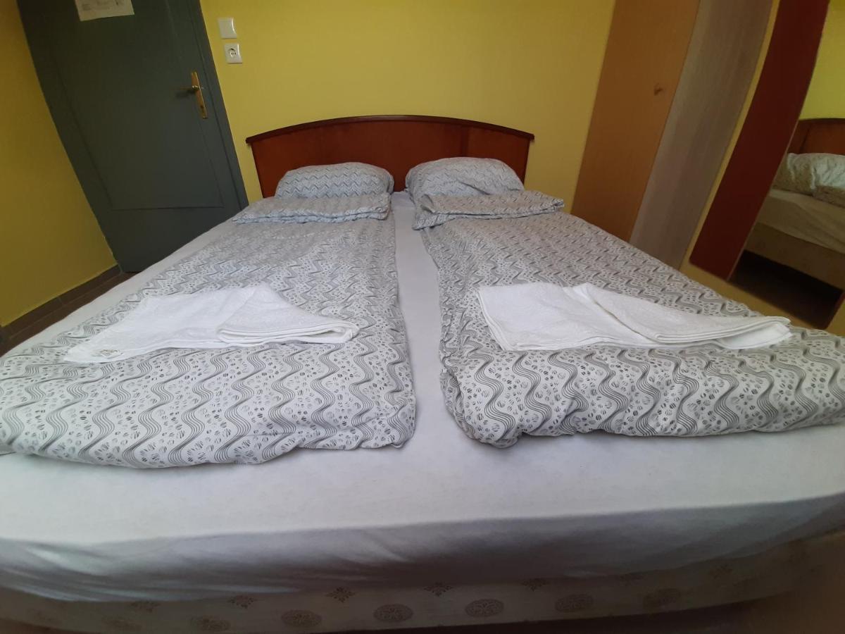 Retro Hotel Merid 자르마디 외부 사진