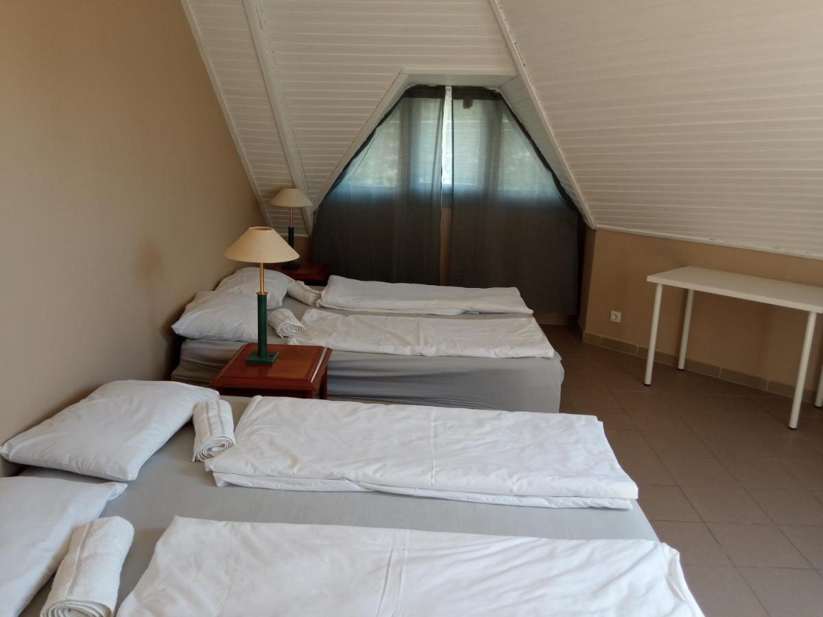 Retro Hotel Merid 자르마디 외부 사진