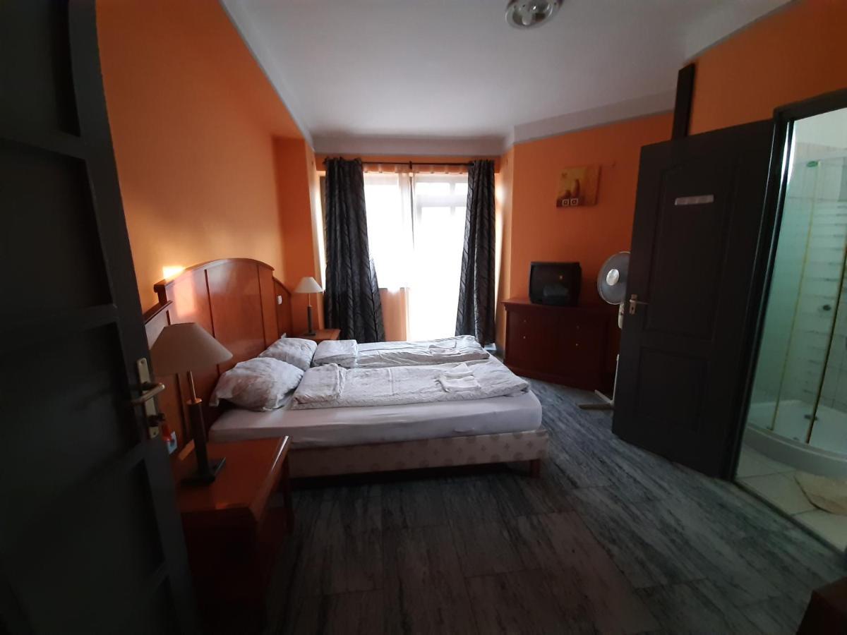 Retro Hotel Merid 자르마디 외부 사진